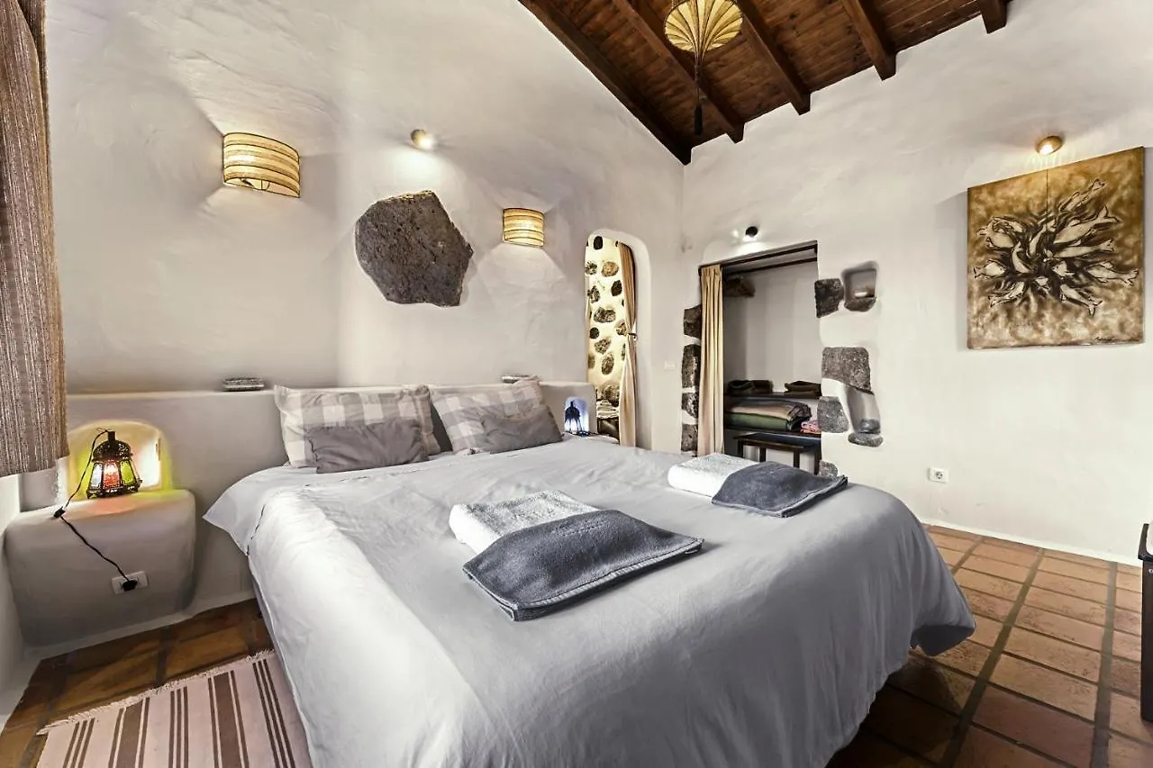 Apartment Maretas - Apartamento Rural Con Piscina Las Brenas Spain
